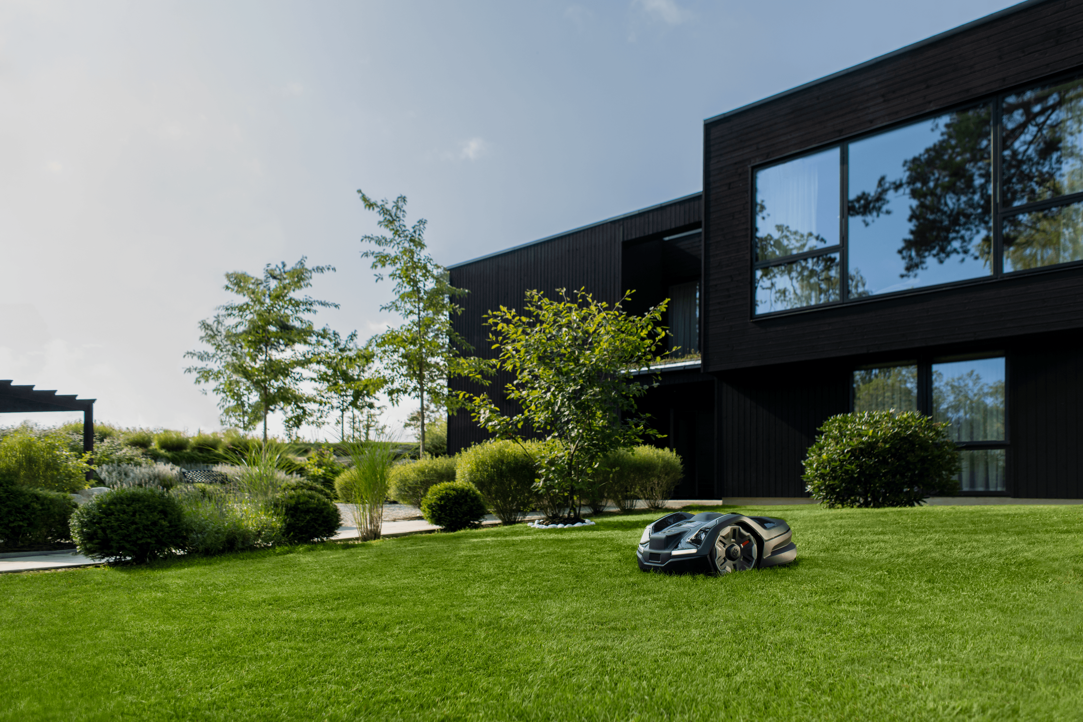 Automower® 410XE NERA image 1